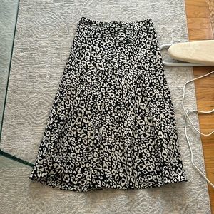 Lovers + Friends Leopard midi skirt!